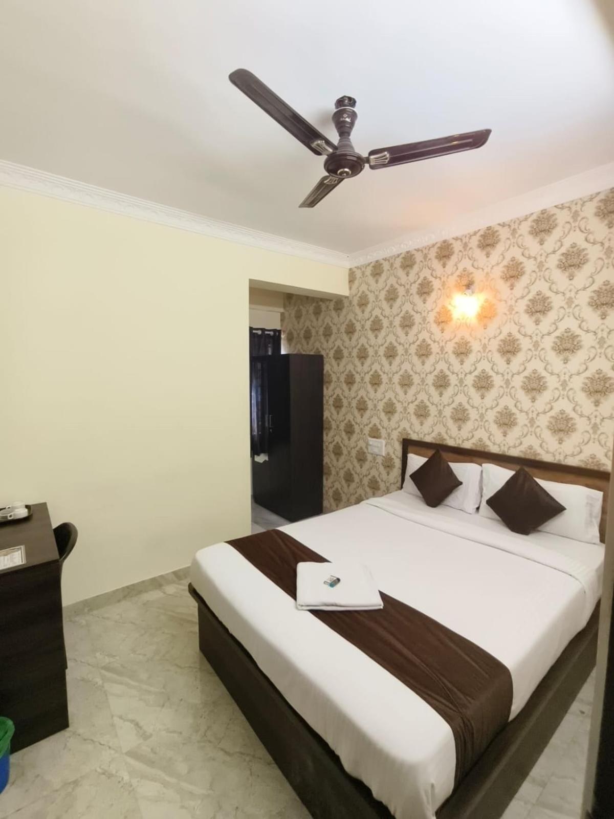 Hotel East Park Electronic City Kammasandra 部屋 写真