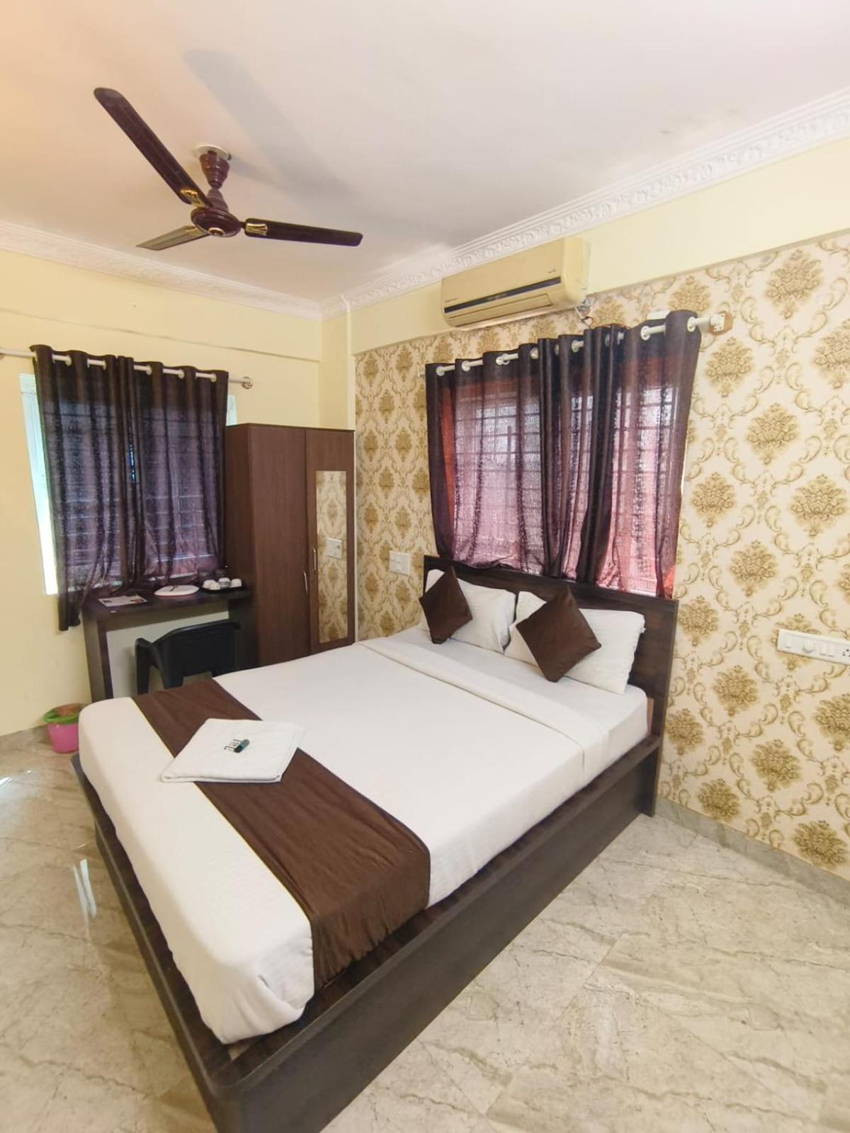 Hotel East Park Electronic City Kammasandra 部屋 写真