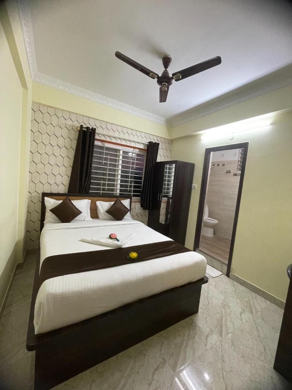 Hotel East Park Electronic City Kammasandra 部屋 写真